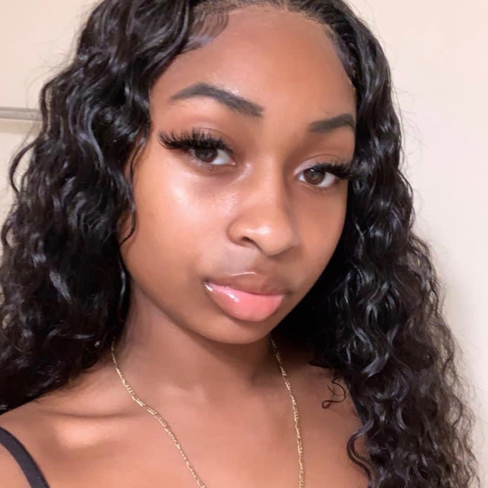 Meet your Posher, Níya